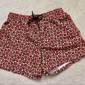 NEW: Men’s Happy Hour swim shorts. M